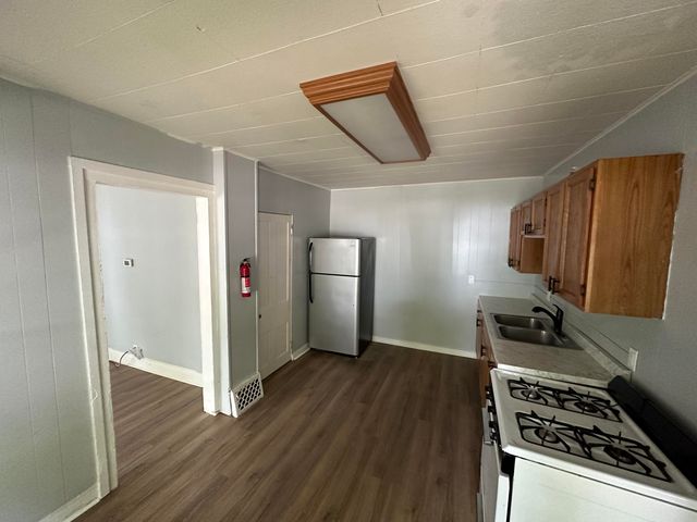 527 W Cedar Street, Kalamazoo City, MI 49007