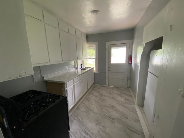 527 W Cedar Street, Kalamazoo City, MI 49007