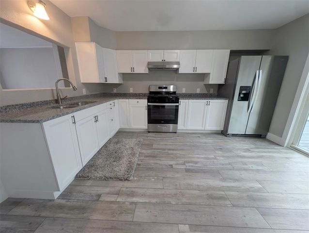 901 S Ash Street, Harrison, AR 72601