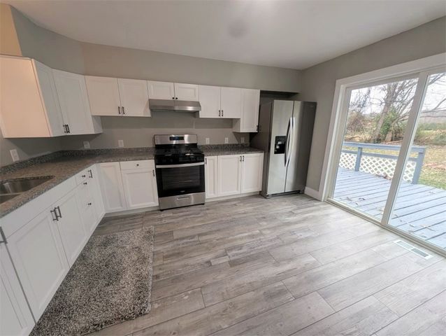 901 S Ash Street, Harrison, AR 72601