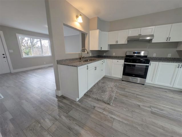 901 S Ash Street, Harrison, AR 72601