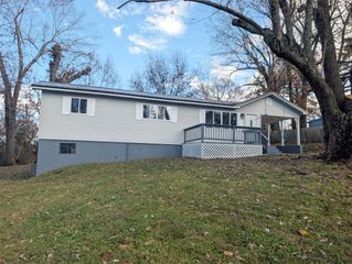 901 S Ash Street, Harrison, AR 72601