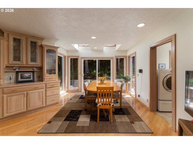 545 Bartel Rd, Cannon Beach, OR 97110