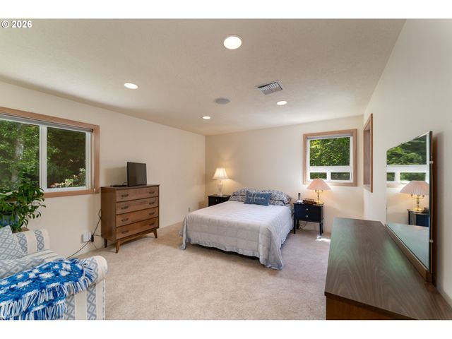 545 Bartel Rd, Cannon Beach, OR 97110