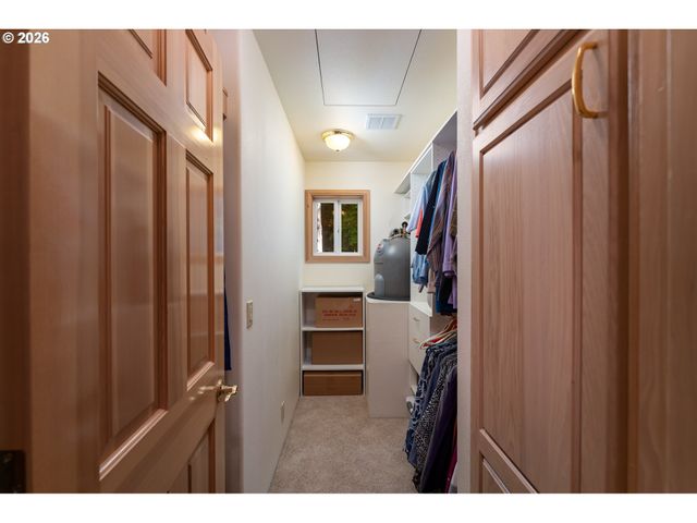 545 Bartel Rd, Cannon Beach, OR 97110