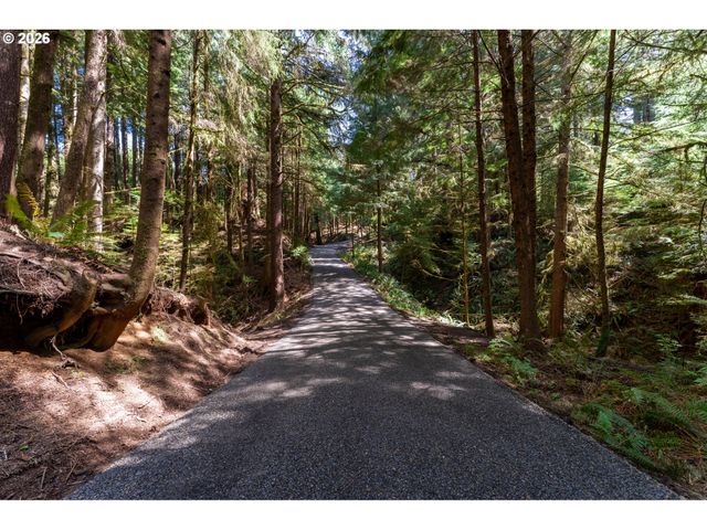 545 Bartel Rd, Cannon Beach, OR 97110