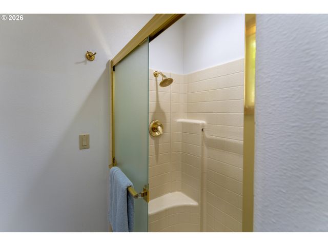 545 Bartel Rd, Cannon Beach, OR 97110