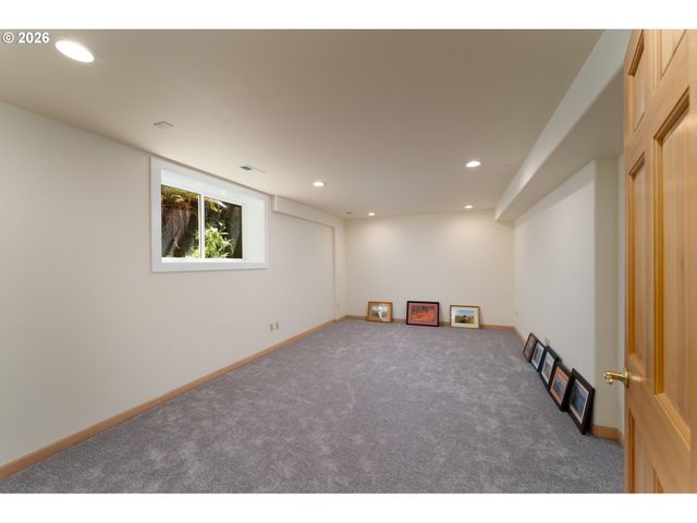 545 Bartel Rd, Cannon Beach, OR 97110