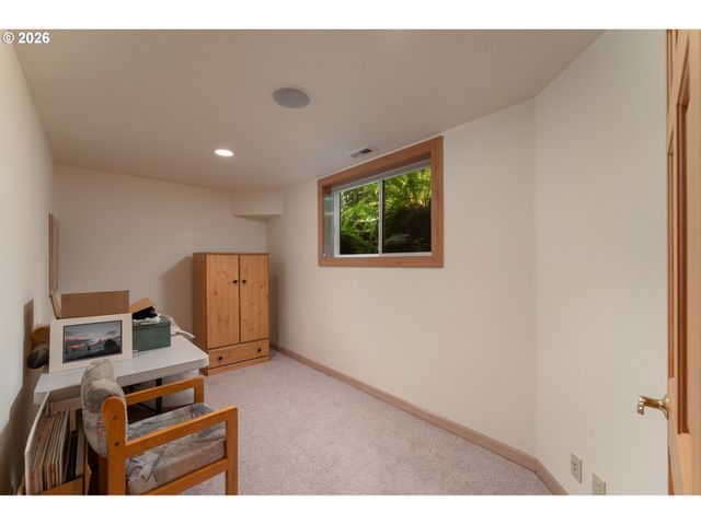 545 Bartel Rd, Cannon Beach, OR 97110