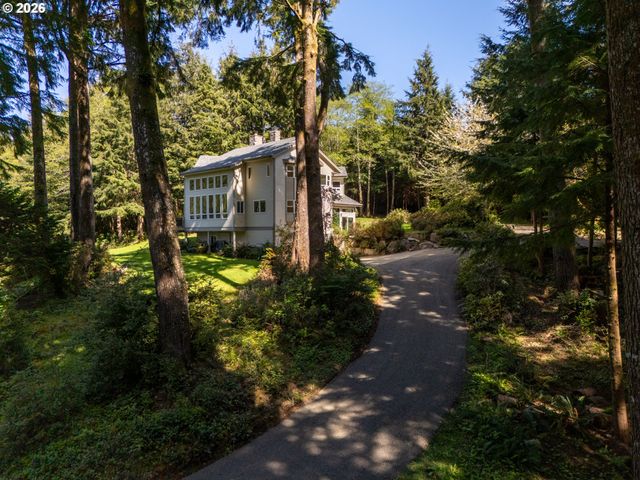 545 Bartel Rd, Cannon Beach, OR 97110