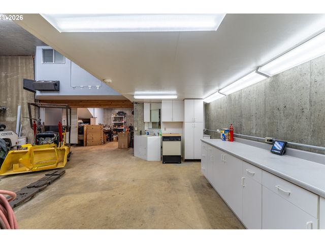 545 Bartel Rd, Cannon Beach, OR 97110