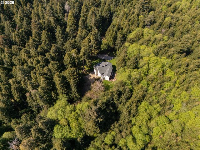 545 Bartel Rd, Cannon Beach, OR 97110