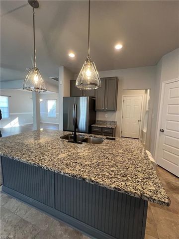 124 Blessing CIR, Suffolk, VA 23434