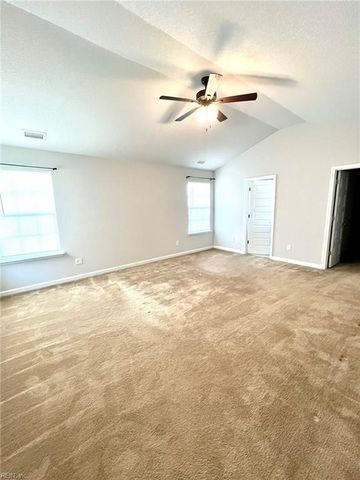 124 Blessing CIR, Suffolk, VA 23434