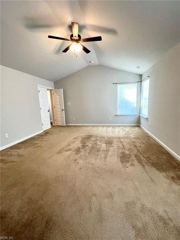 124 Blessing CIR, Suffolk, VA 23434