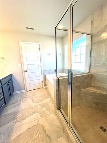 124 Blessing CIR, Suffolk, VA 23434