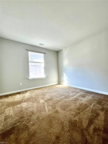 124 Blessing CIR, Suffolk, VA 23434