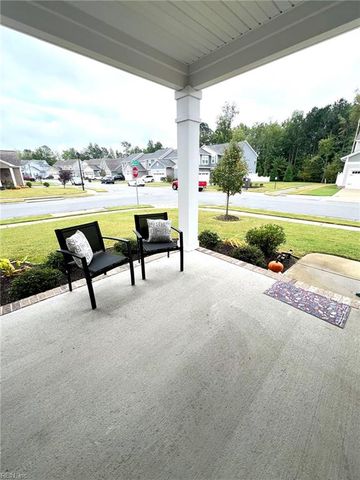 124 Blessing CIR, Suffolk, VA 23434