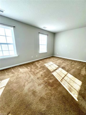 124 Blessing CIR, Suffolk, VA 23434