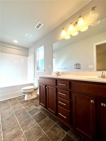 124 Blessing CIR, Suffolk, VA 23434