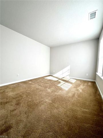 124 Blessing CIR, Suffolk, VA 23434