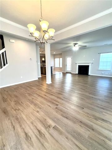 124 Blessing CIR, Suffolk, VA 23434