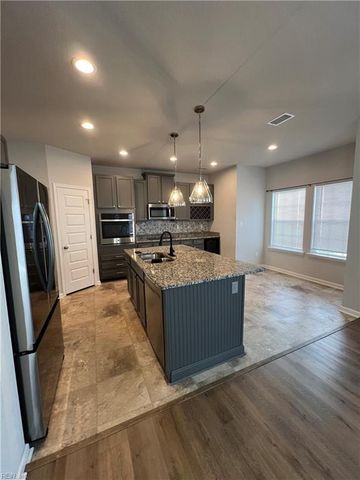 124 Blessing CIR, Suffolk, VA 23434