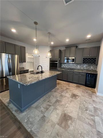 124 Blessing CIR, Suffolk, VA 23434