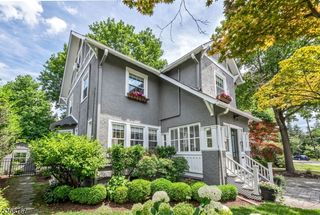 69 Ethelbert Pl, Ridgewood Village, NJ 07450