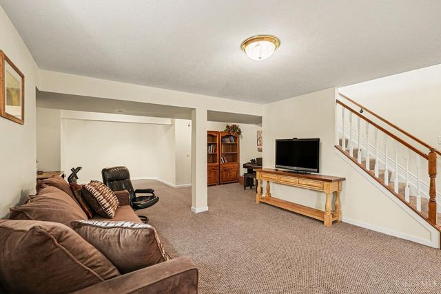 6154 Pondside Drive, Hamilton Twp, OH 45039