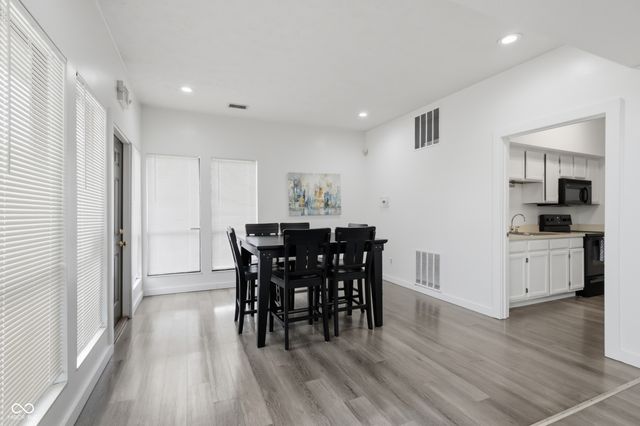 4351 Village Parkway Circle W 12, Indianapolis, IN 46254
