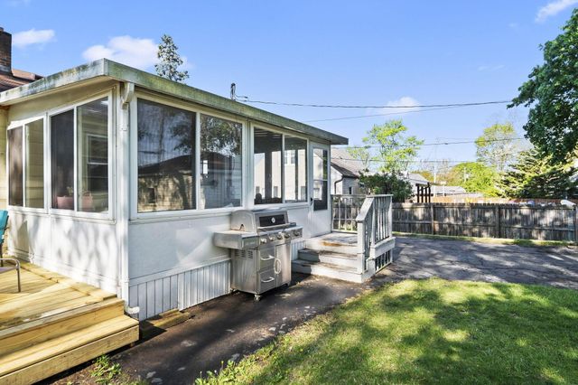 656 Mayhill Road, Springfield, OH 45504