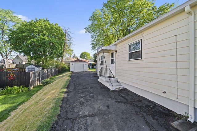 656 Mayhill Road, Springfield, OH 45504