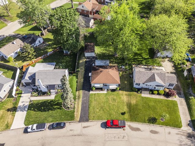 656 Mayhill Road, Springfield, OH 45504