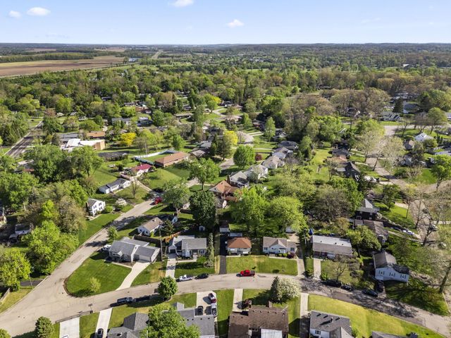 656 Mayhill Road, Springfield, OH 45504