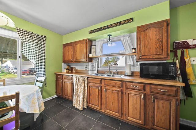 656 Mayhill Road, Springfield, OH 45504