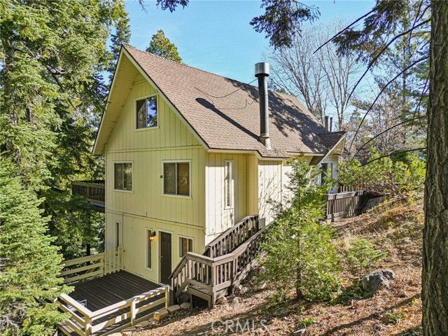 195 Birchwood Drive, Lake Arrowhead, CA 92352