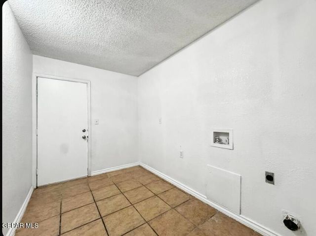 1604 JAMES CHISUM Drive, El Paso, TX 79936