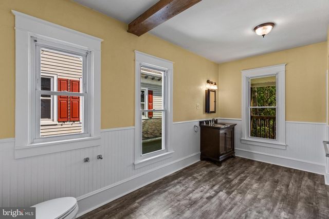 245 YORK ST, Hanover, PA 17331