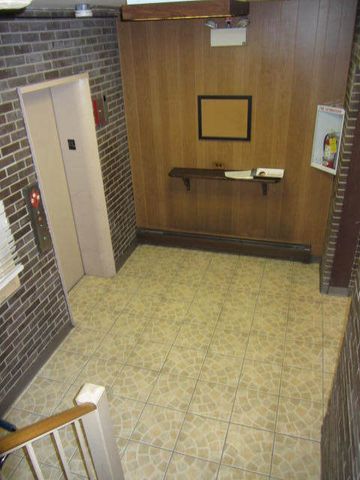 7610 W Grand Avenue 3D, Elmwood Park, IL 60707