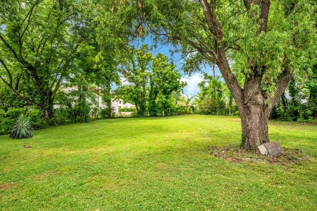 55 College St, N, Mc Ewen, TN 37101