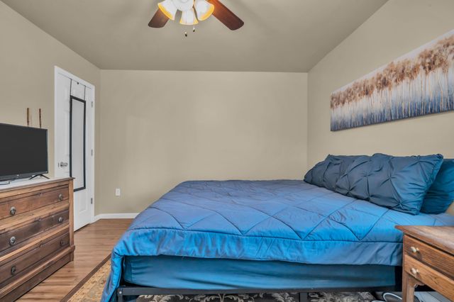 55 College St, N, Mc Ewen, TN 37101