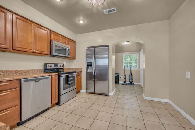 55 College St, N, Mc Ewen, TN 37101