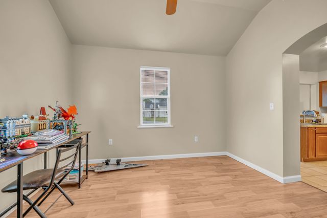 55 College St, N, Mc Ewen, TN 37101