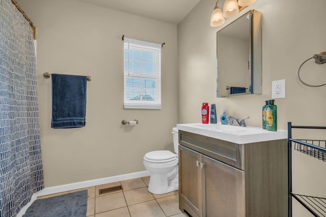 55 College St, N, Mc Ewen, TN 37101