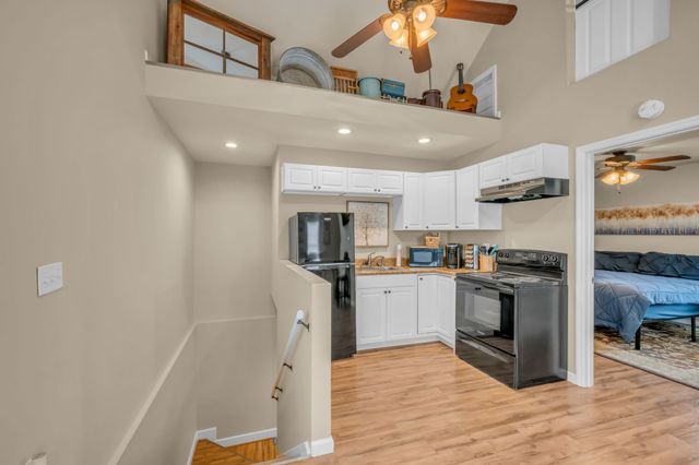55 College St, N, Mc Ewen, TN 37101