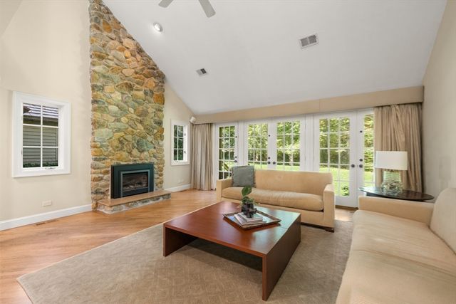 24 Trailside, Weston, MA 02493