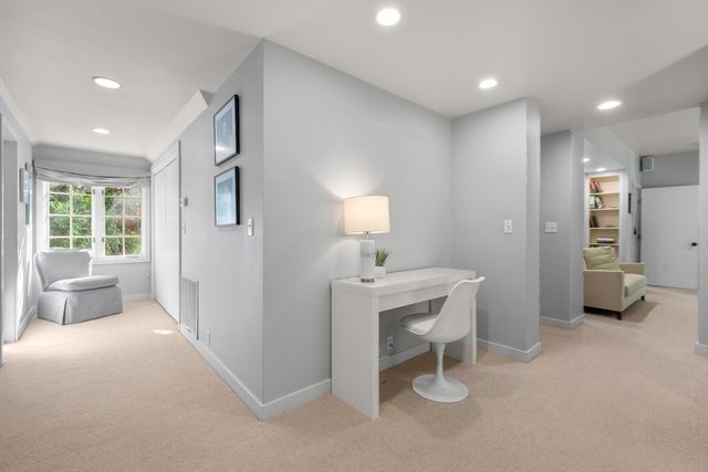 24 Trailside, Weston, MA 02493