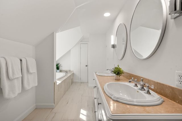 24 Trailside, Weston, MA 02493