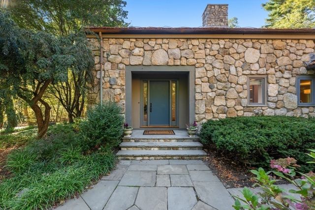 24 Trailside, Weston, MA 02493